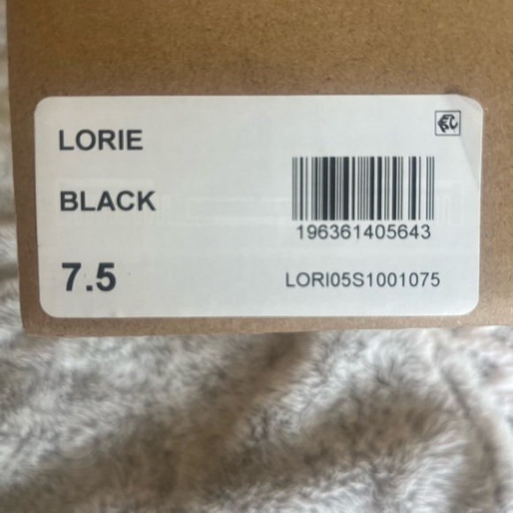 New Steve Madden Lorie Mules Shoes Black/Gold Size 7 1/2 Block Heel - Picture 5 of 5